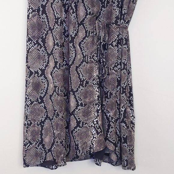 Babaton Python Print Short Sleeve Wrap Wallace Dress - Picture 8 of 10